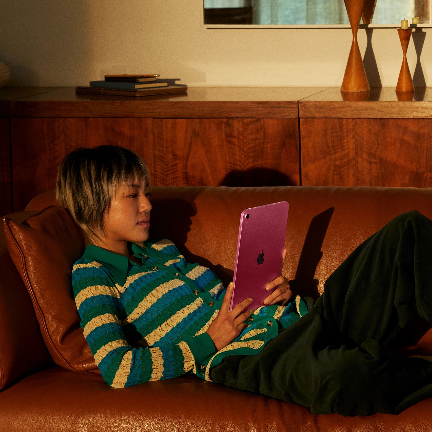 iPad_A16_WiFi_Pink_PDP_Image_Position_6__en-AE